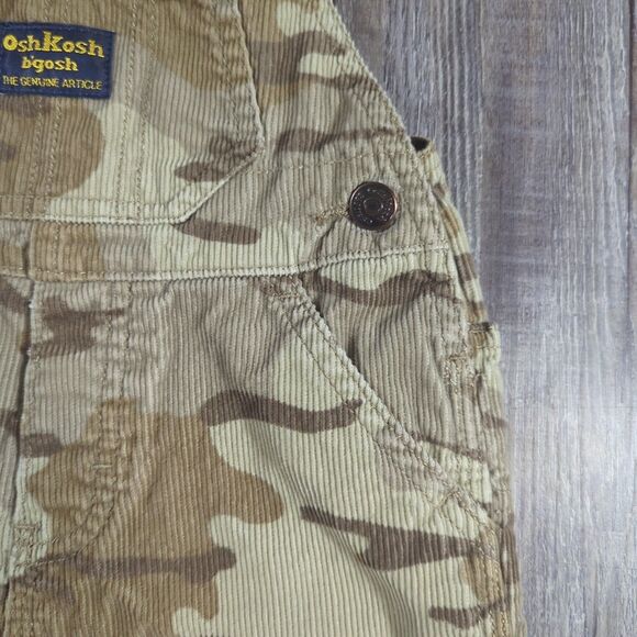 Oshkosh B'Gosh Boys Camo Corduroy Overalls 12 Months Barn Outdoor - Picture 4 of 11